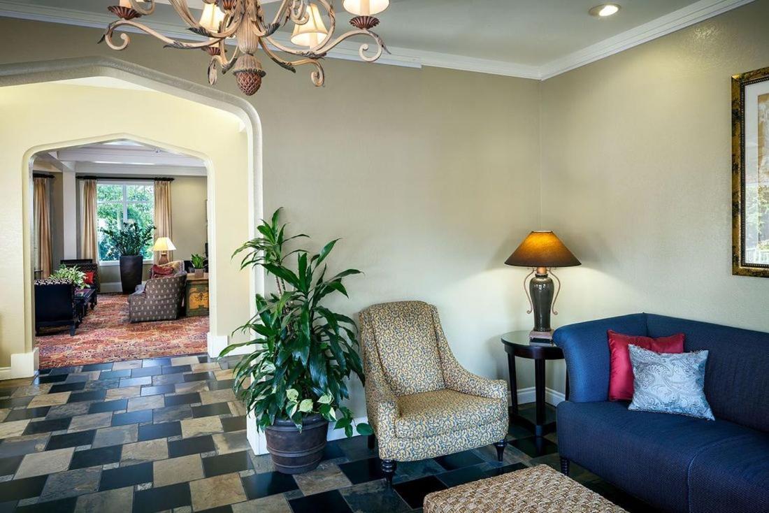 Plaza Inn & Suites At Ashland Creek Luaran gambar