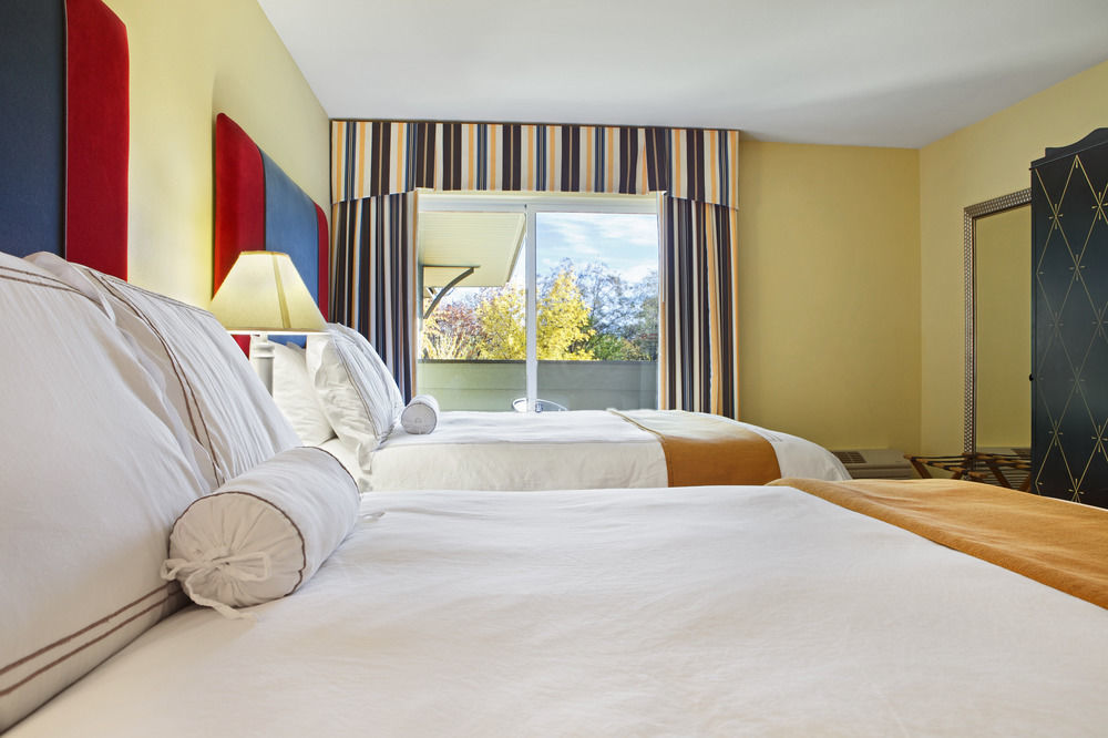 Plaza Inn & Suites At Ashland Creek Luaran gambar