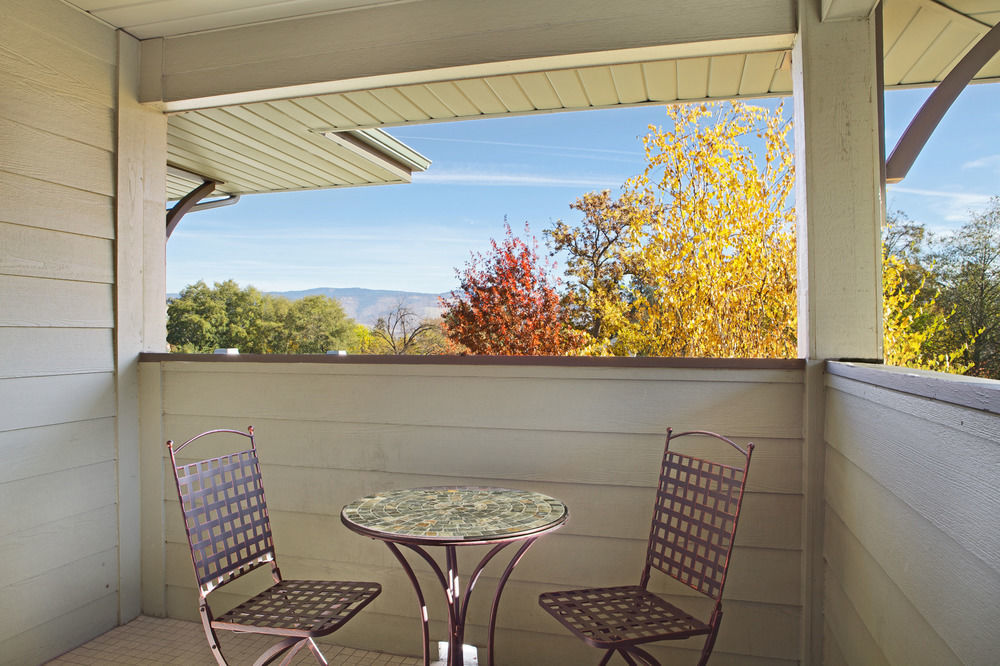 Plaza Inn & Suites At Ashland Creek Luaran gambar