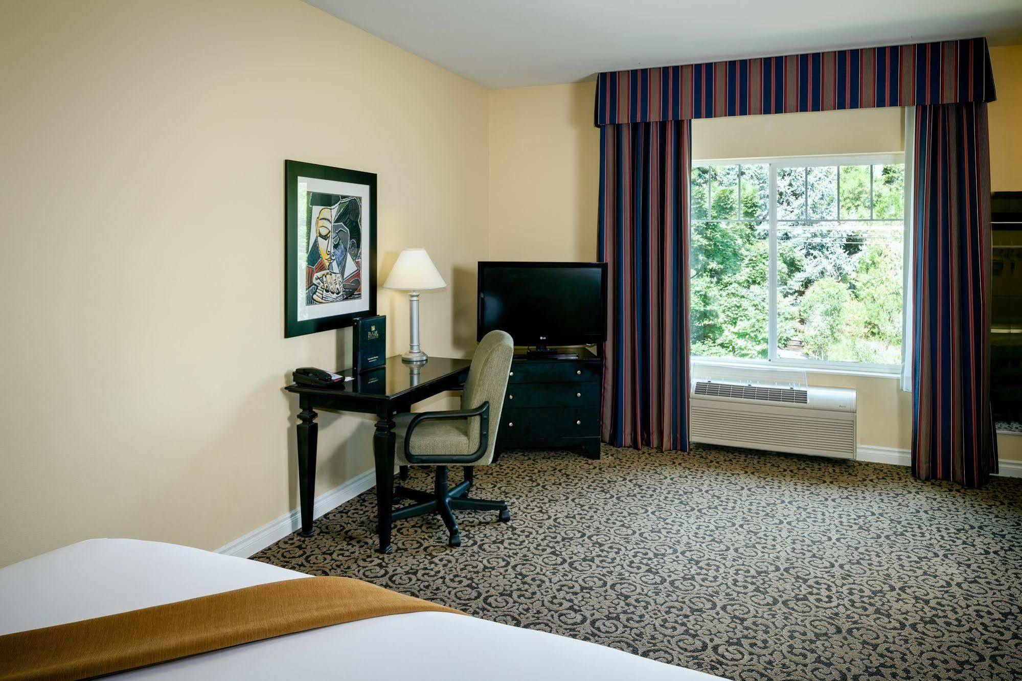 Plaza Inn & Suites At Ashland Creek Luaran gambar