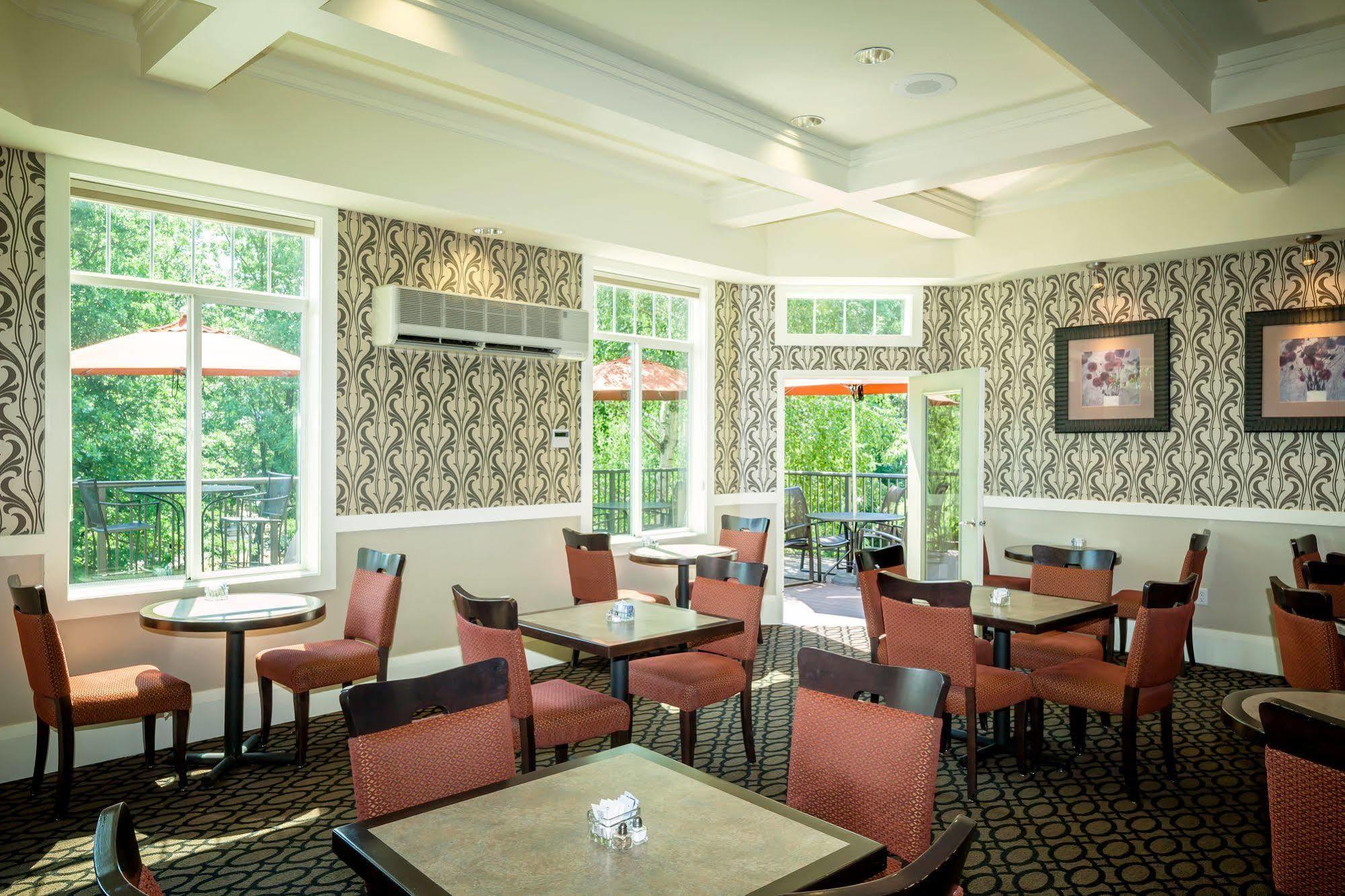 Plaza Inn & Suites At Ashland Creek Luaran gambar