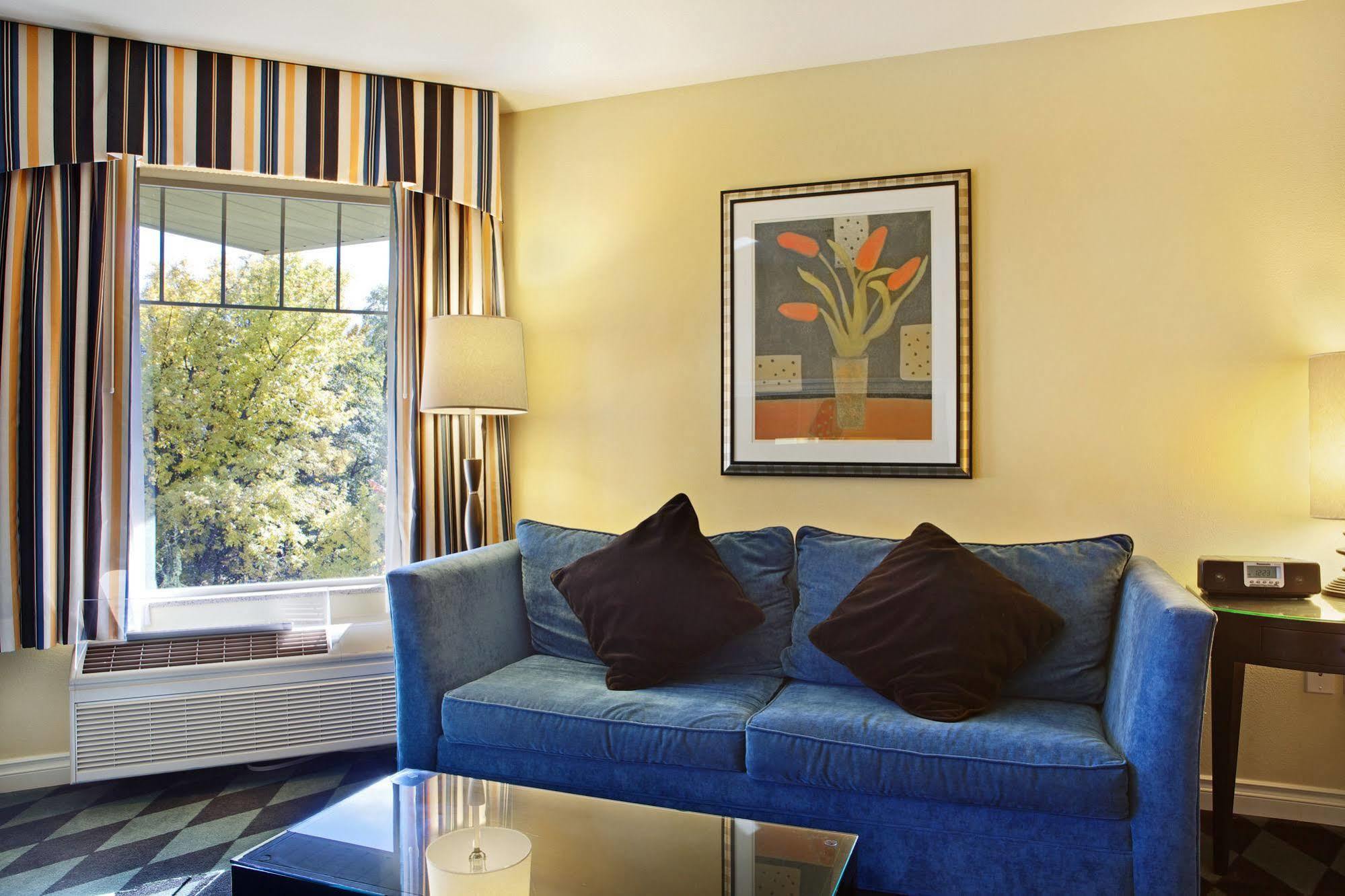 Plaza Inn & Suites At Ashland Creek Luaran gambar